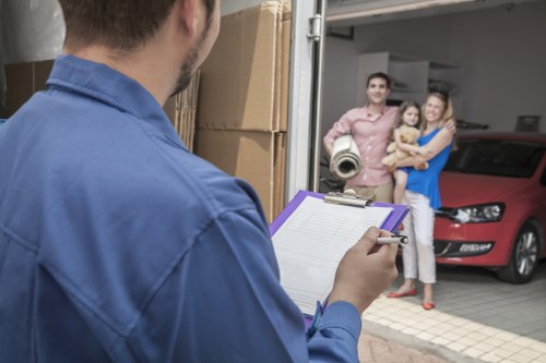 Low-carbon van supporting eco-friendly storage transport