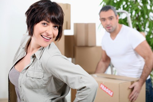 Careful furniture handling for flat removals in the Aperfield area