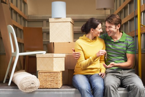 Careful packing and transport for local removals in Aperfield